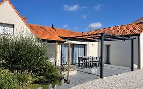 Maison moderne avec jardin à 750m de la mer
