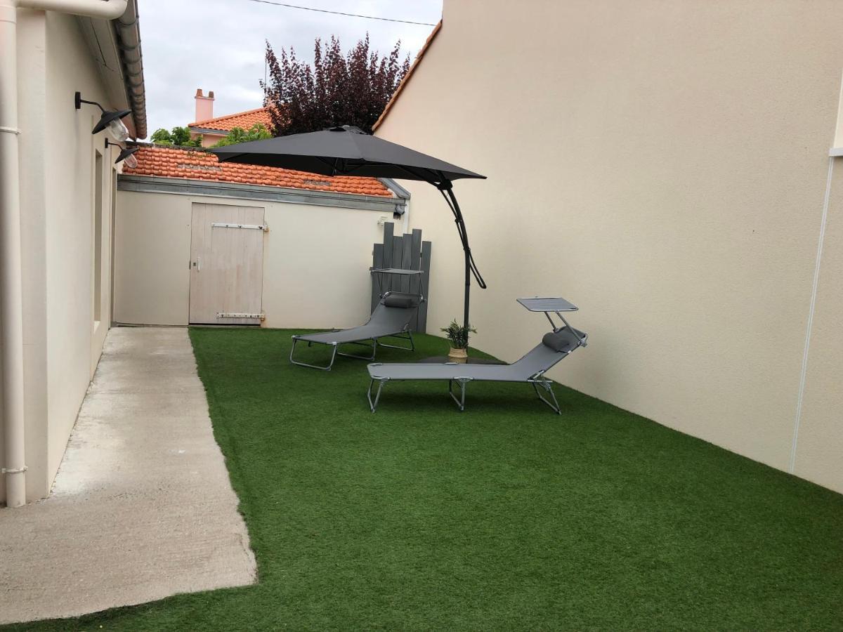 Maison moderne avec jardin à 750m de la mer Pornic Extérieur photo